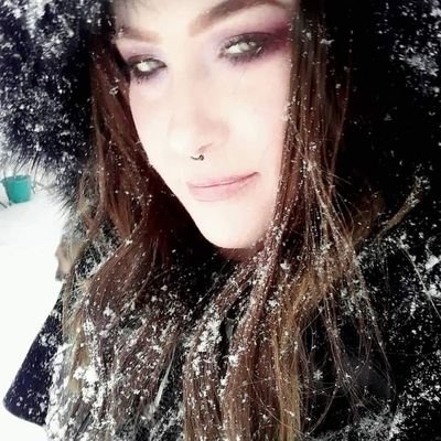 Profile Picture of  👻Kara Becker 👻 (@kbecker57) on Twitter