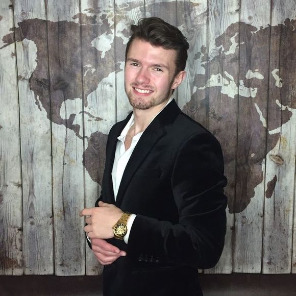 Profile Picture of Justin Howell (@jhowell149) on Poshmark