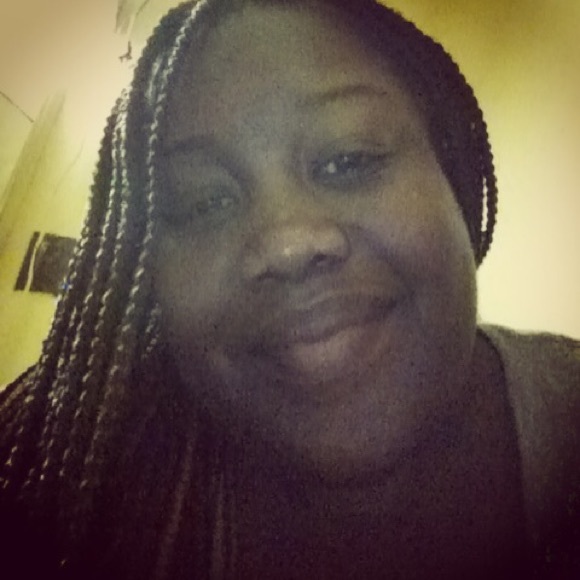 Profile Picture of Lillian Grampus (@lgrampus) on Poshmark