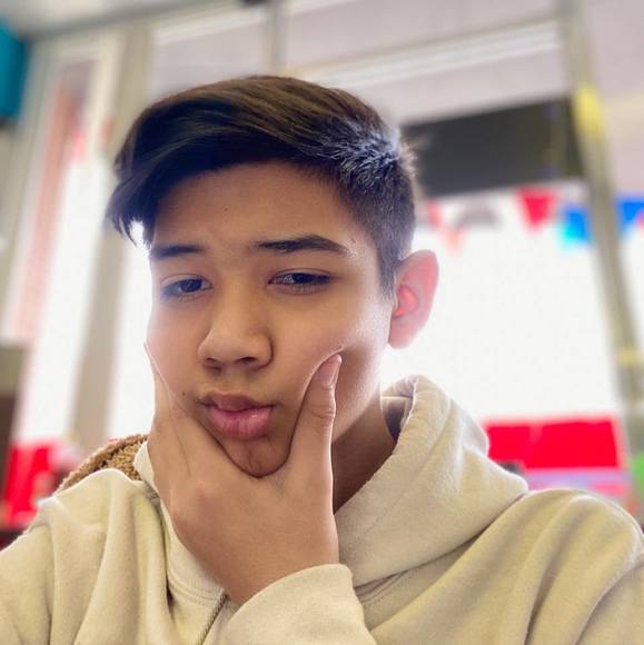 Profile Picture of Jacob Peña (@jakecolt1674) on Poshmark