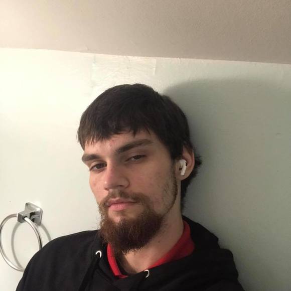 Profile Picture of Danny Moody (@lesterdaniel988) on Poshmark