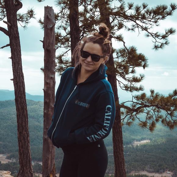 Toni Pesavento - Poshmark Profile Picture of Toni Pesavento (@tonipesavento37) on Poshmark