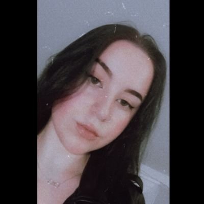 Profile Picture of Julka Pociecha (@PociechaJulka) on Twitter
