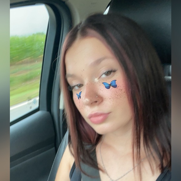 Profile Picture of Kyra Kunkle (@kyraskye346) on Poshmark