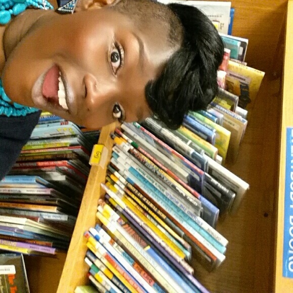 Shenetha Minor - Poshmark Profile Picture of Shenetha Minor (@shenethminor) on Poshmark