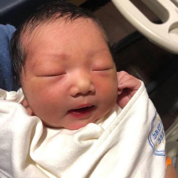 Profile Picture of Mui Fung (@theakita) on Poshmark