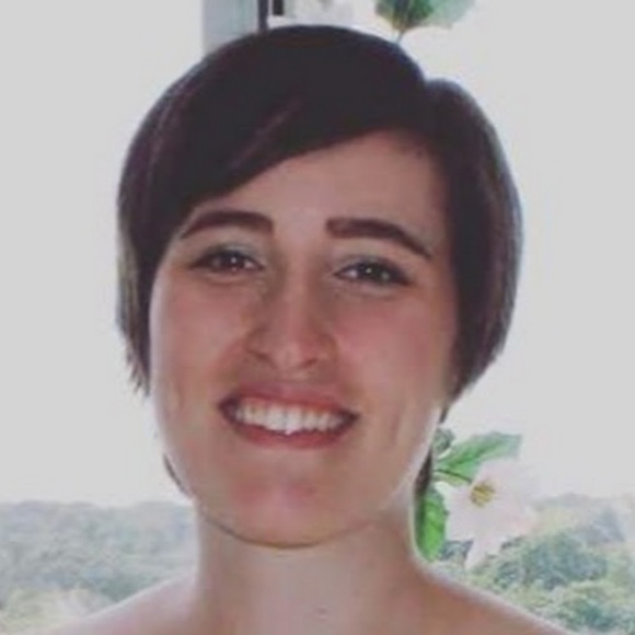 Profile Picture of Demi Mondello (@demimondello) on Poshmark