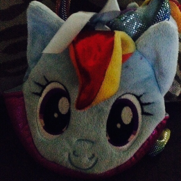 Profile Picture of Camilla Iribe (@ciribe) on Poshmark