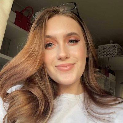 Profile Picture of Elise Howe (@EliseHowe01) on Twitter