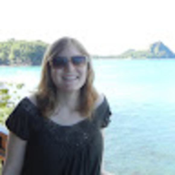 Profile Picture of Michelle Carlough (@michistar12) on Poshmark