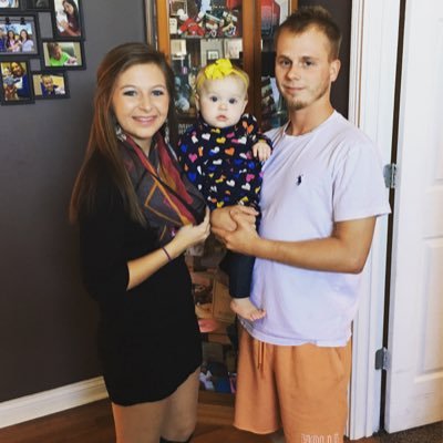 Profile Picture of Mackenzie Byrd (@Kenzieeebrooke) on Twitter