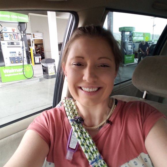 Profile Picture of Casey Coffey (@caseycoffey721) on Poshmark