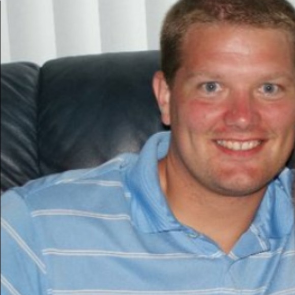 Profile Picture of Jeff Shone (@jshone81) on Poshmark