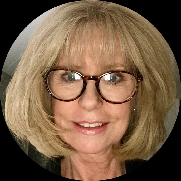 Profile Picture of Joy Conway (@nmverde) on Poshmark