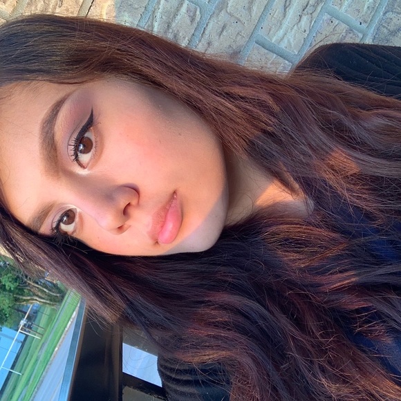 Profile Picture of Luz Saucedo (@luz_saucedo) on Poshmark