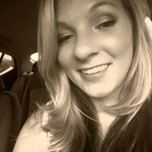 Profile Picture of Danielle Curry (@daniellarc0927) on Myspace