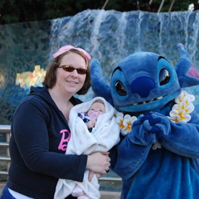 Profile Picture of Christy Carson (@@cloud9sitter) on Twitter