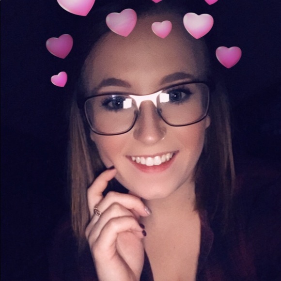 Profile Picture of Brianna Michalovich (@bmichalovich) on Poshmark