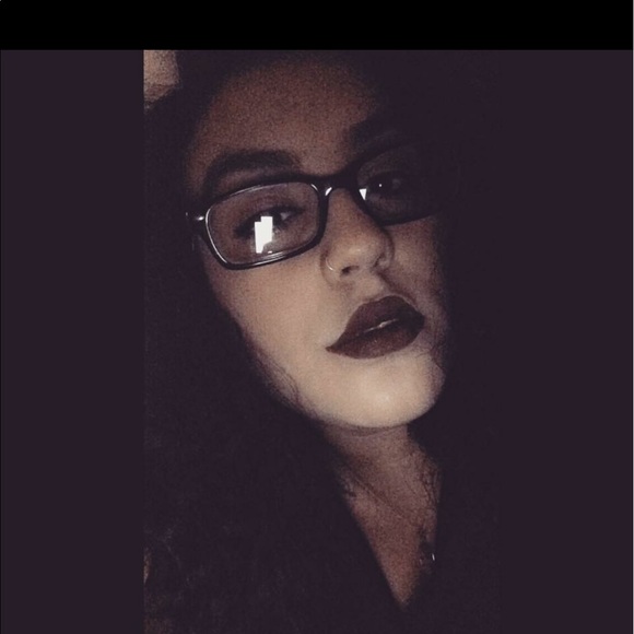 Profile Picture of Patricia Camacho (@camachooooo_) on Poshmark