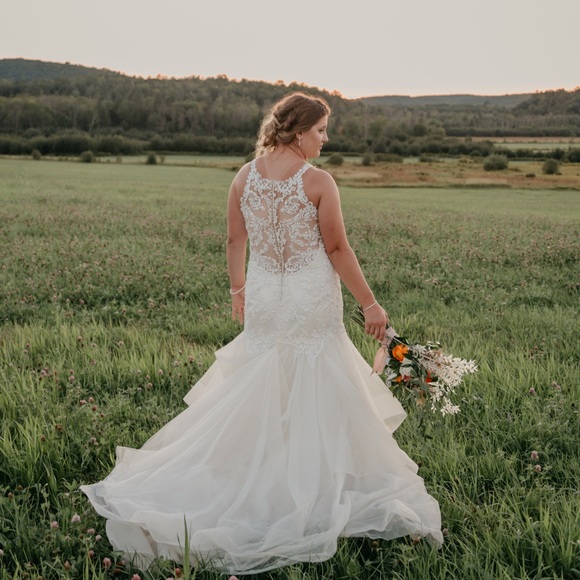 Profile Picture of Ellen Rice-hogan (@ellen_rice) on Poshmark