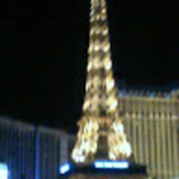 Profile Picture of Moe Lang (@moefun39) on Poshmark