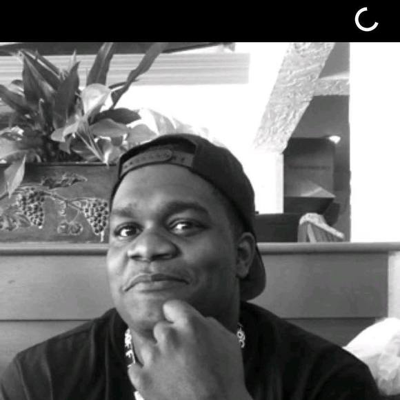 Jonathan Darnes - Poshmark Profile Picture of Jonathan Darnes (@pdboi_3000) on Poshmark