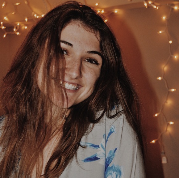 Profile Picture of Anna Eischeid (@annaeisch2) on Poshmark