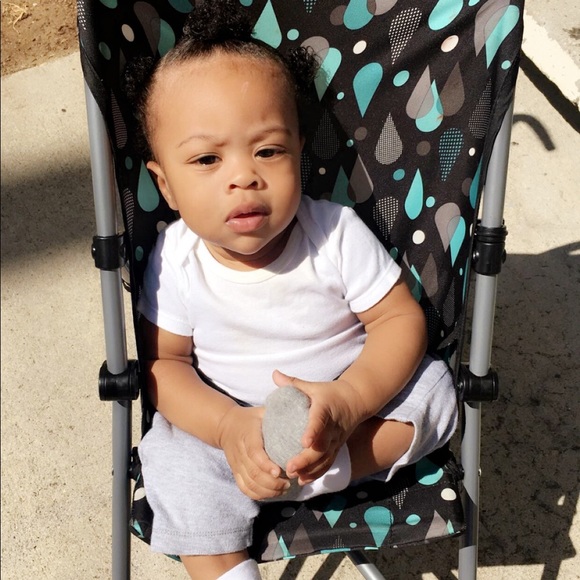 Profile Picture of Nykia Brown (@kiaaa0223) on Poshmark