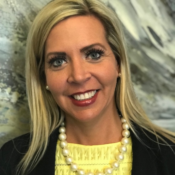 Profile Picture of Ambra Garganta (@agargants) on Poshmark