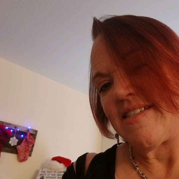 Profile Picture of Karen Davis (@karebehr42) on Tiktok