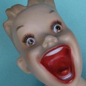 Profile Picture of Leah Griffis (@leahtard) on Myspace