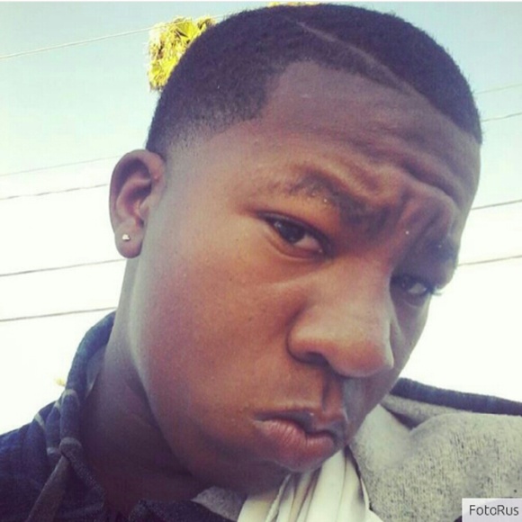 Profile Picture of Ehren Brooks (@kingsit) on Poshmark