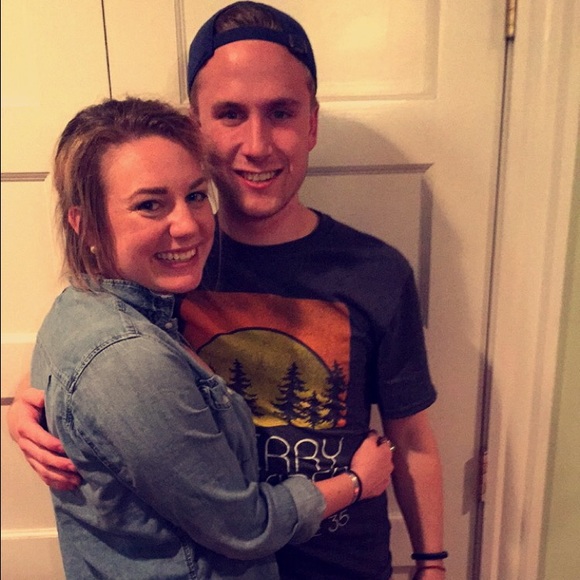 Profile Picture of Kevin Petterson (@kpetterson15) on Poshmark