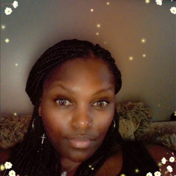 Profile Picture of Stacey Cantlow (@scantlow40) on Poshmark