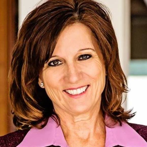 Profile Picture of Diane cahill Comstock (@dmc1960) on Poshmark