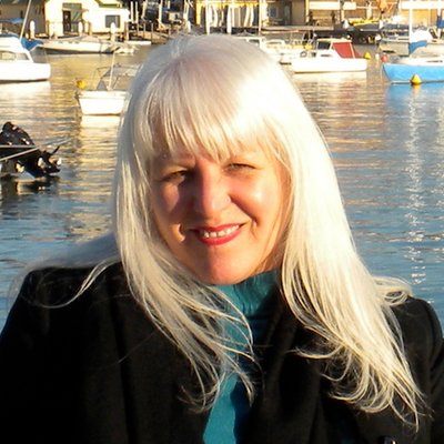 Profile Picture of Elizabeth "Wear-A-Mask" (@ElizabethReilly) on Twitter