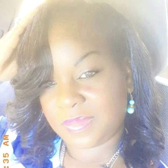 Profile Picture of Cassandra Burch (@k3mamas) on Poshmark