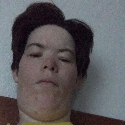 Profile Picture of ‘Aunt’ Becky Grosson Twitter