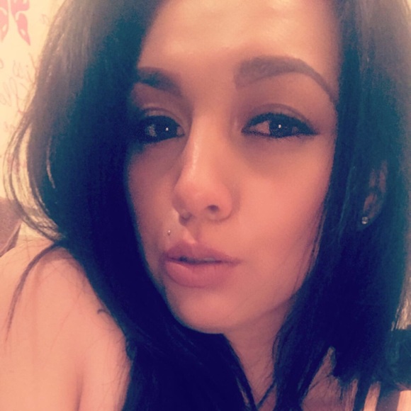 Profile Picture of Jessica Medina (@jessmp805) on Poshmark