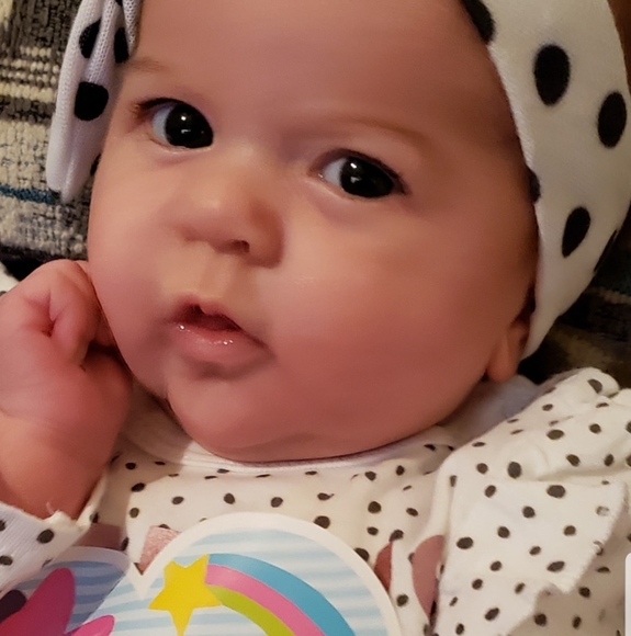 Profile Picture of Vanessa Cavazos (@vanessakeys2) on Poshmark