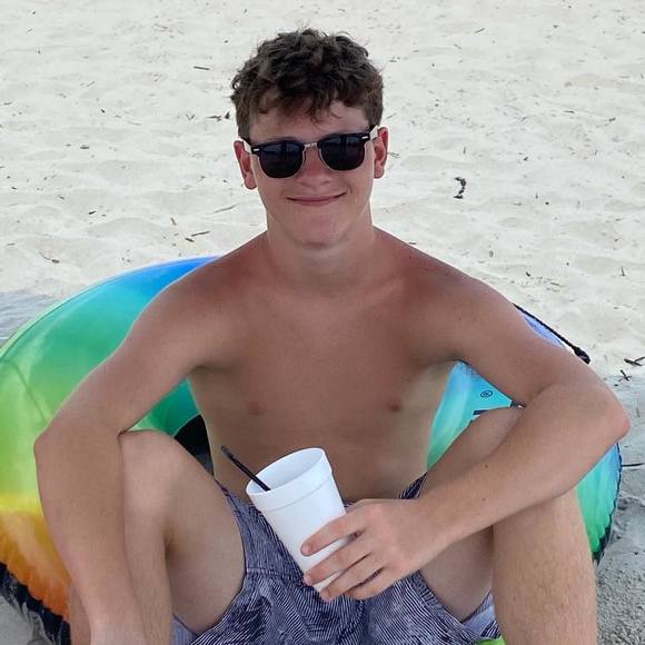 Foster Maiorano - Poshmark Profile Picture of Foster Maiorano (@fostermaiorano) on Poshmark