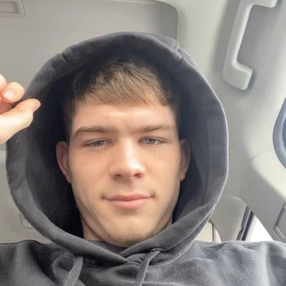 Profile Picture of Alex Biggs (@alexbiggs45) on Poshmark