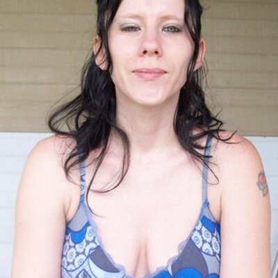 Profile Picture of Joyce Pierce (@ScarletIsabelle) on Twitter