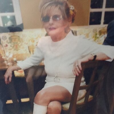 Profile Picture of Anita Monk (@huphollandhup) on Twitter