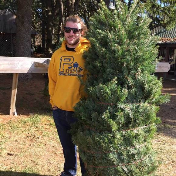 Profile Picture of Mike Schiermeyer (@mikesays93) on Poshmark