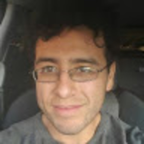 Profile Picture of Brian Argüello (@moebrains) on Poshmark