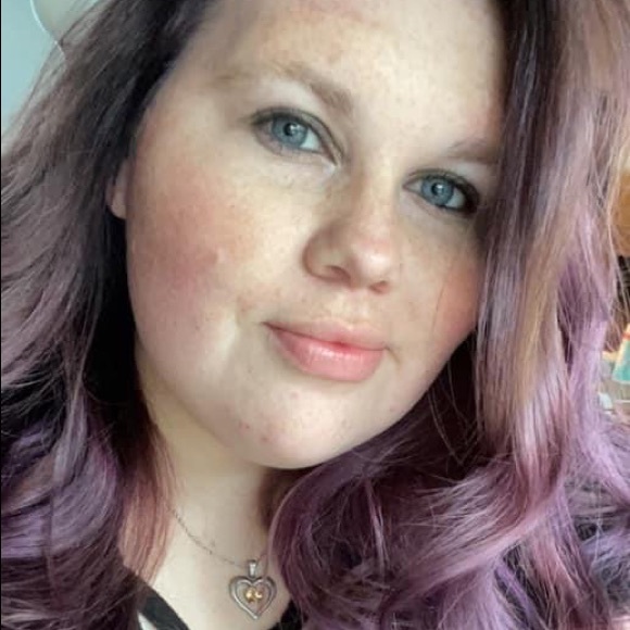 Profile Picture of April Canaday (@acanaday13) on Poshmark