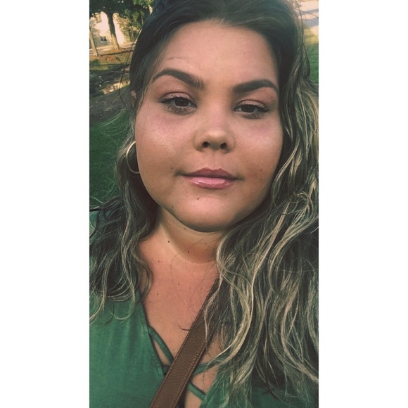 Profile Picture of Kayla Shockley (@kayladshockley) on Poshmark