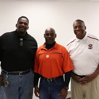 Profile Picture of Leroy Robinson Jr (@footyfoots55) on Twitter