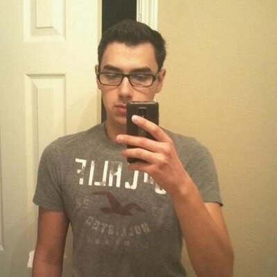 Profile Picture of John Moline (@JohnMoline93) on Twitter